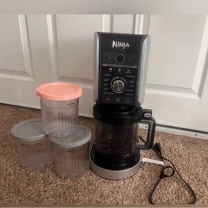 Ninja Creami Deluxe  with Storage Containers